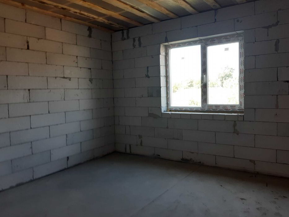 Будинок 80 м + 4 сотки +10 кВт Е ЕНЕРГІЇ  у Щасливому на Молодіжній