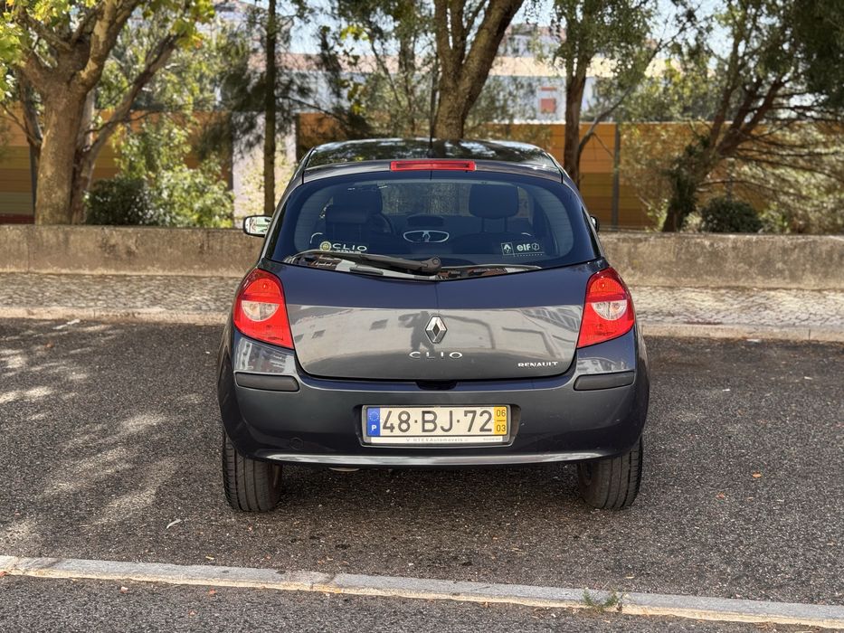 Renault Clio III 1.2 75cv