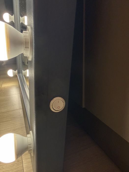 Продам Зеркало для макияжа  ВШГ 60*80*4,5 см