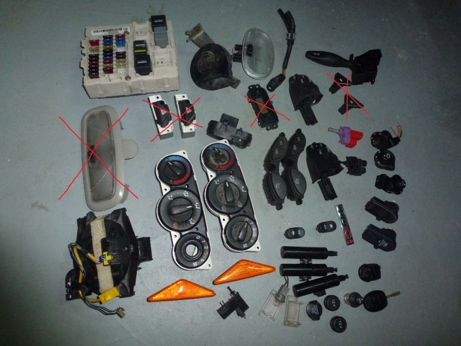 Diverso material interior, eletricidade, mecânica p/ Ford Focus 98-04