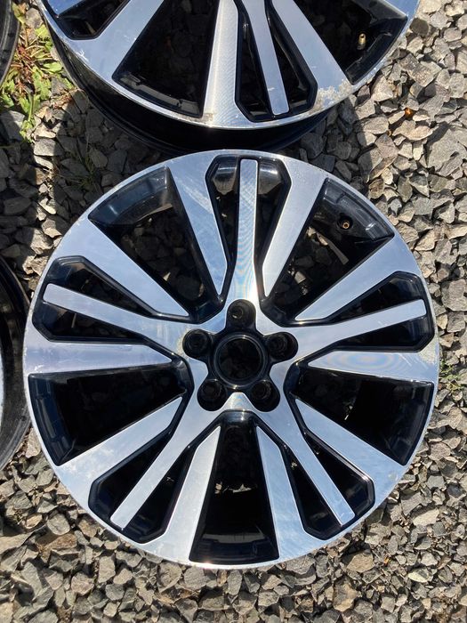 alufelgi 4szt renault 5x114,3 7j r19 et40