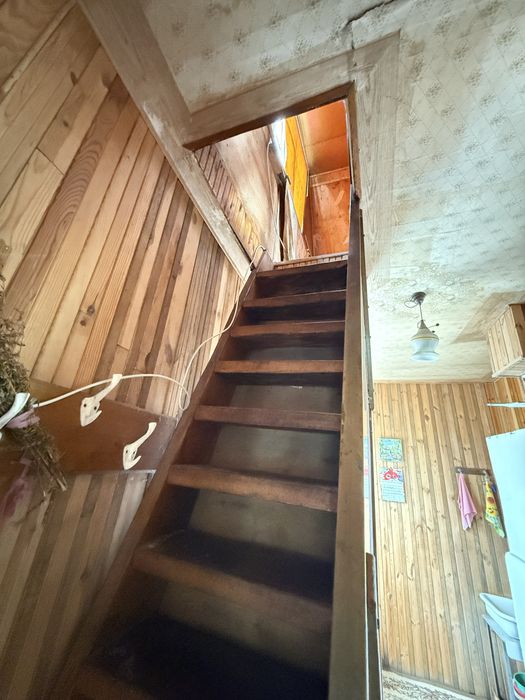 Продам дачу біля лісу