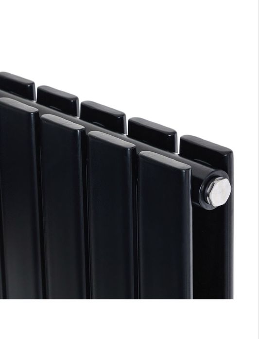 Радіатор оплаення дизайнерський Livorno II G 26/500/1768/50