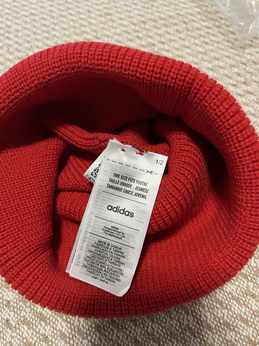 Нова дитяча шапка Adidas Beanie, унісекс