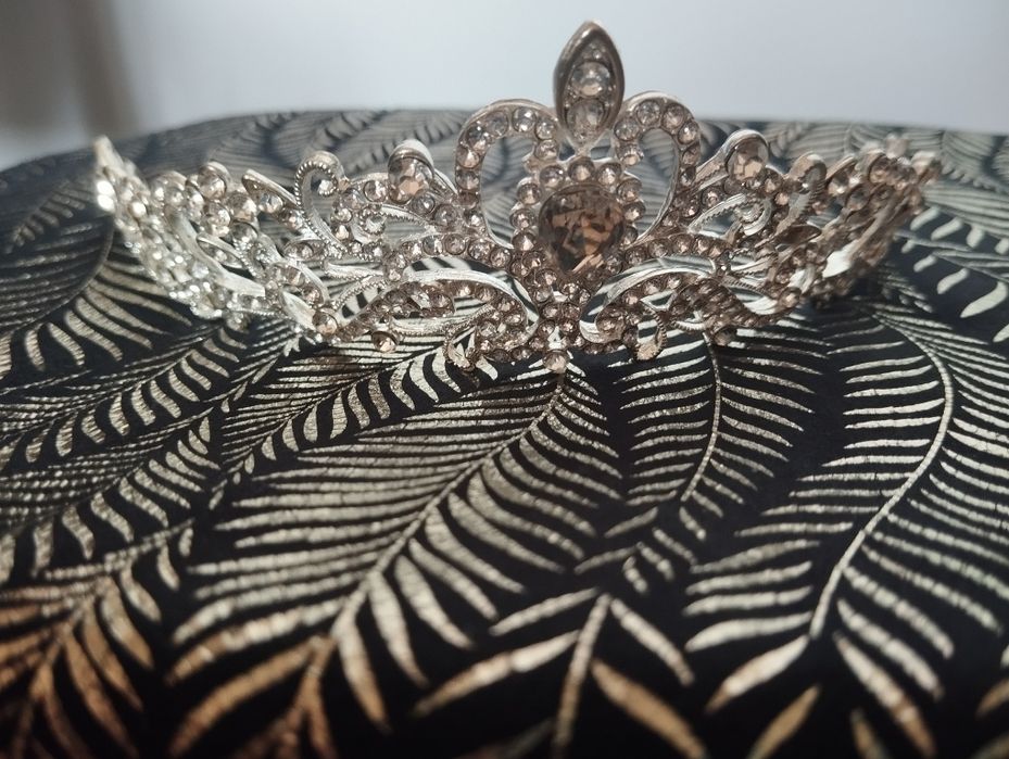 Diadem ślubny do włosów