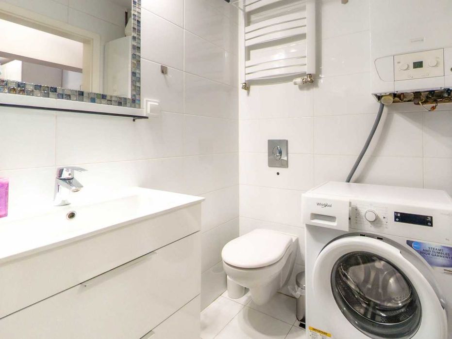 2 pokoje, balkon, parking, winda, nowy blok, centrum miasta - Więcej