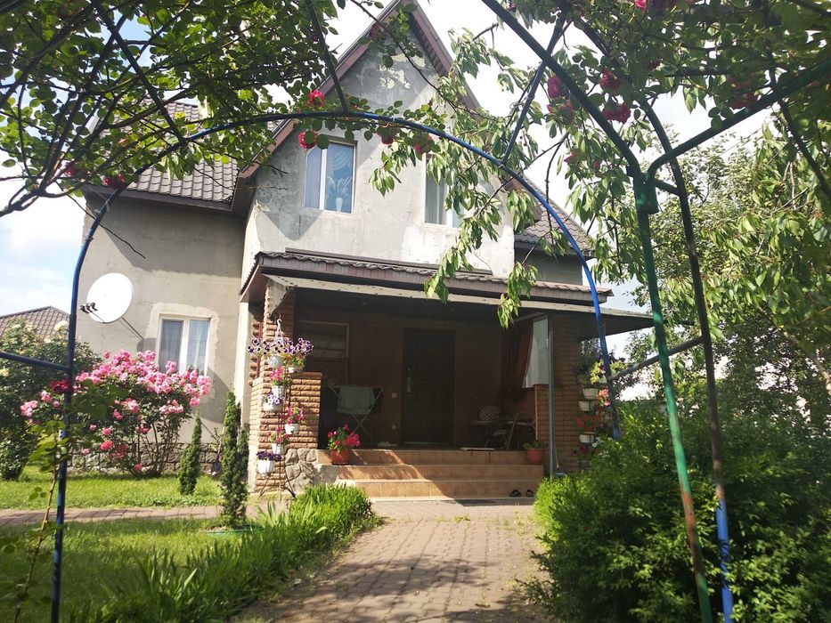 Продаж будинку в с.Троєщина