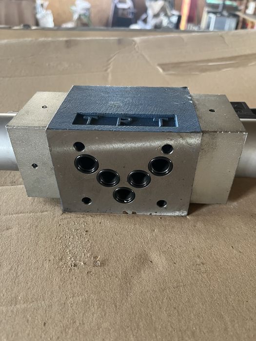 Гидрораспределитель 4WE