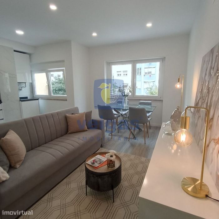 Apartamento renovado com 3 quartos em Benfica Lisboa