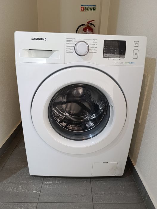Máquina de lavar roupa Samsung