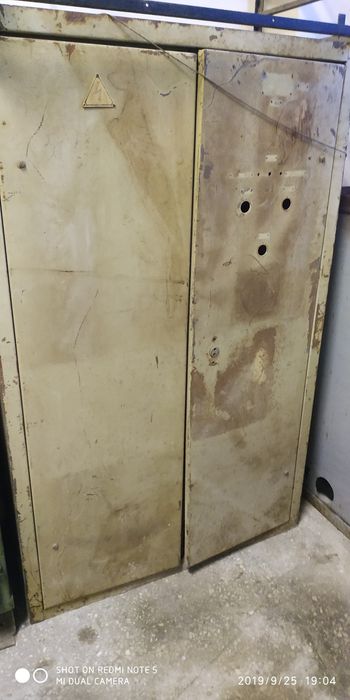 Монтажні шкафи .