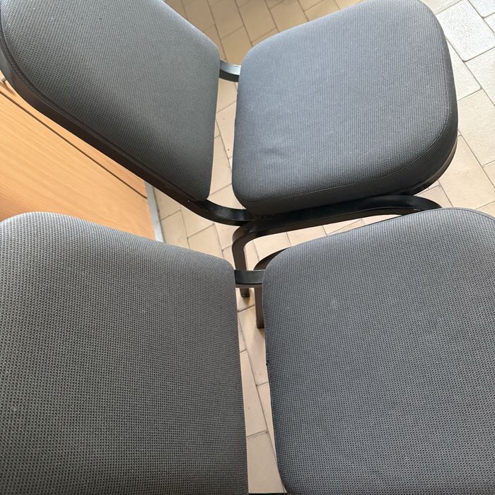 Mesa de vidro com 6 cadeiras