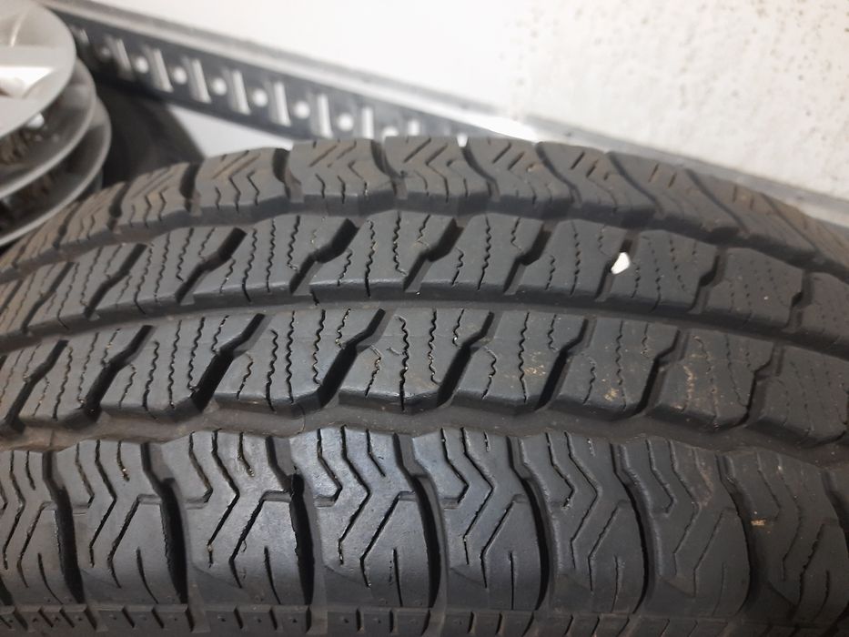 Opony Zimowe 215/70R16C Jak Nowe