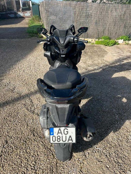 Honda Forza 125cc de 2021 acidentada