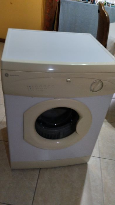 Máquina de secar roupa ler anúncio até ao final
