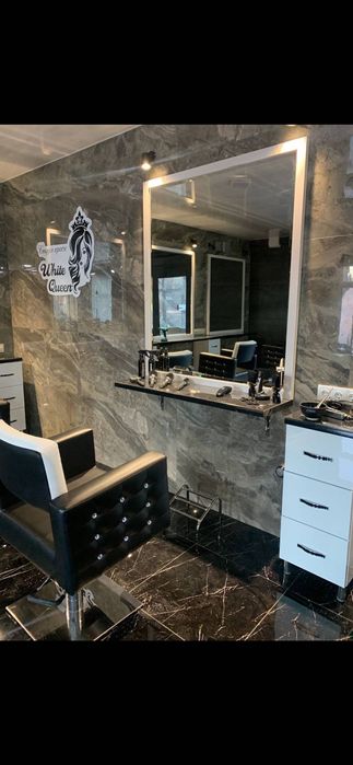 Оренда у студії краси робочого місця для перукаря- колориста