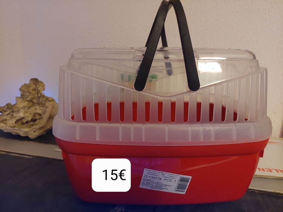 Vendo acessórios para porquinhos