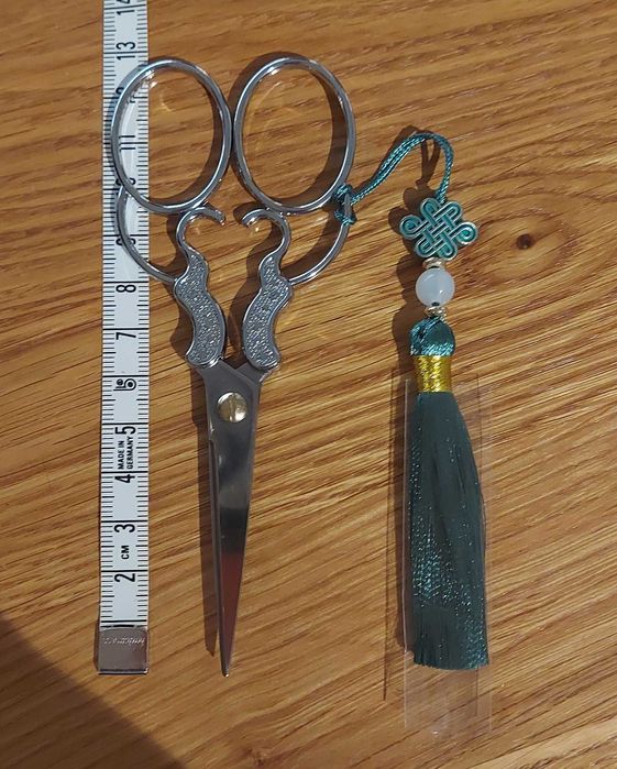 Nożyczki krawieckie, małe, srebrne ozdobne ergonomiczne.