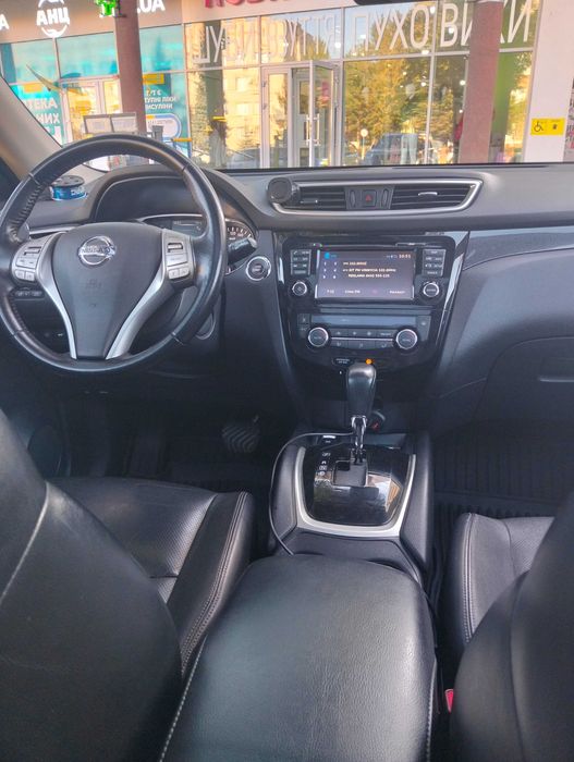 Офіційний дизельний Nissan X-Trail Rogue