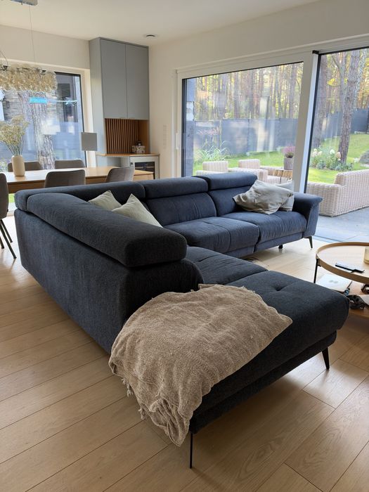 Granatowy narożnik EMMOHL z elektryczną funkcją relax | 283 × 228 cm
