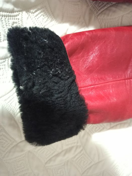 Шкіряна дублянка на натуральному хутрі