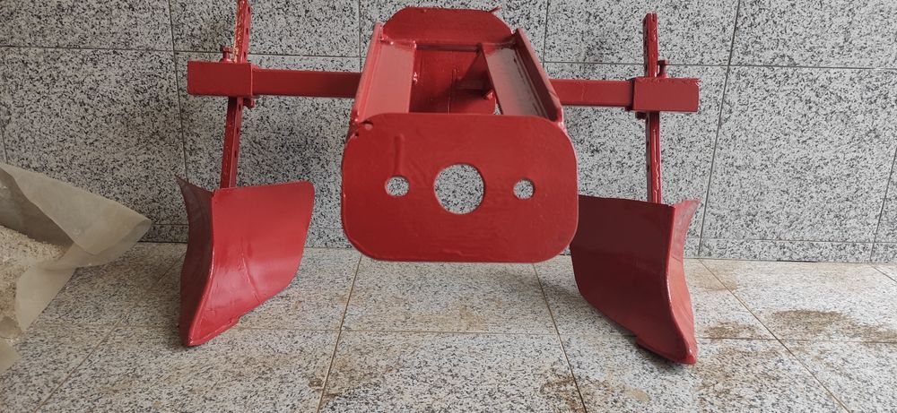 Abre regos duplo