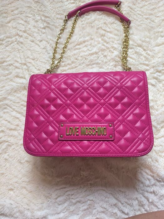 Mala love Moschino