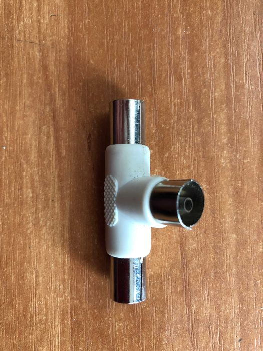 Rozgałęźnik trójnik antenowy telewizora