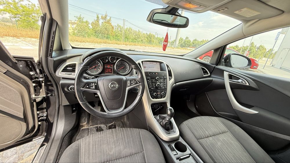 Opel Astra 1.4 Touring 2011