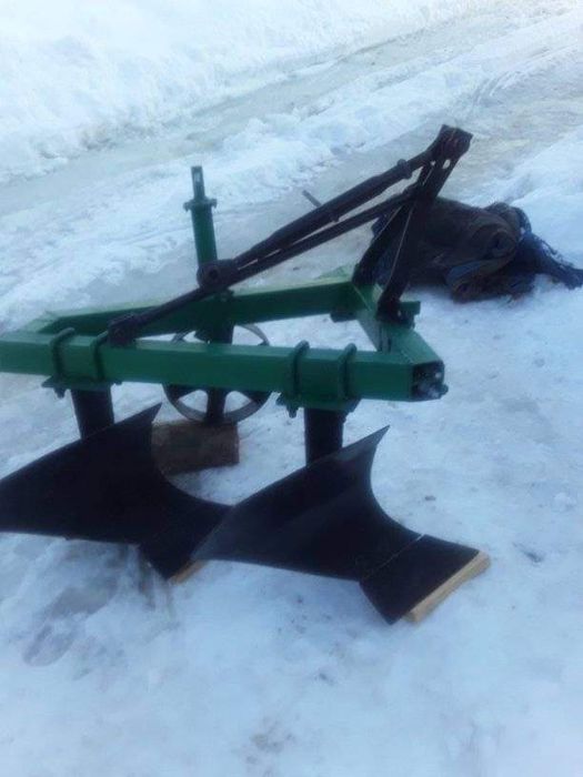 Плуг до тракторів