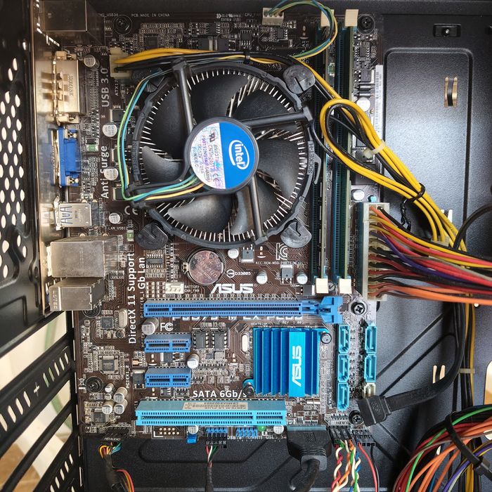 PC / Kit ASUS P8B75-M LX + 8GB RAM + Caixa Cooler Master + Fonte 500W
