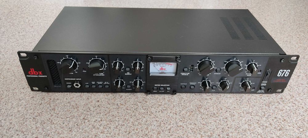 dbx160A  2台 dbx 160XT Compressors, stereo pair, sequential serial