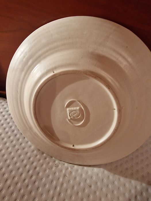 Prato ratinho muito bonito tá impecável