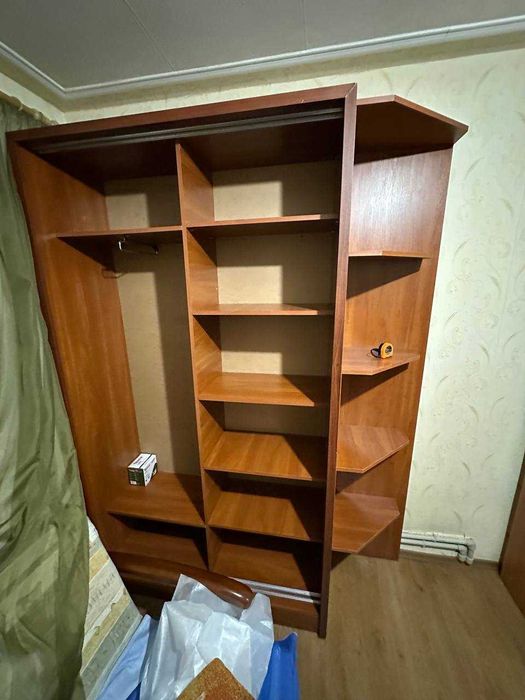 Продам шкаф-купе в хорошем состоянии.
