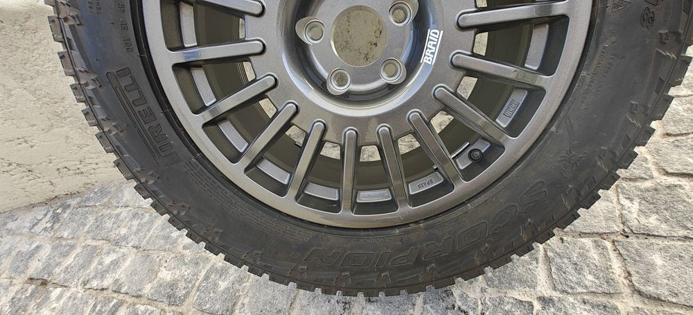 Jante BRAID WINRACE com pneu PIRELLI SCORPION 255 60 r18 novos