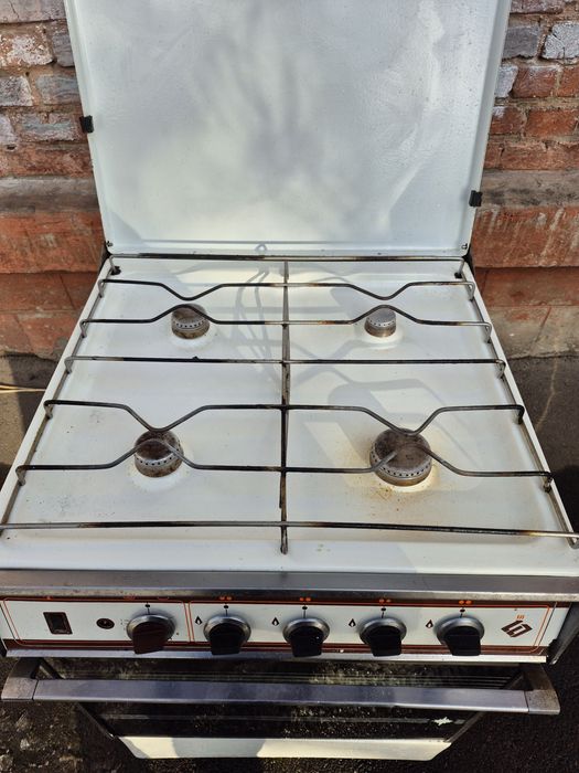 Газова плита "Брест", у доброму стані.