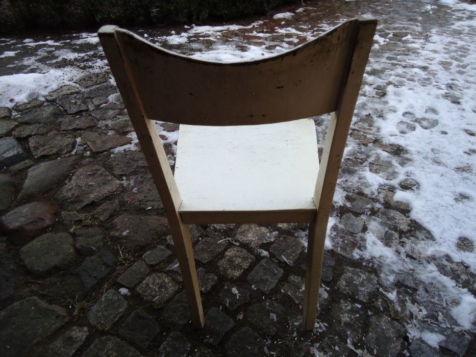 Krzesło drewniane z PRL