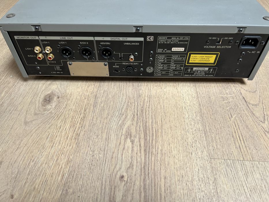 SONY Compact Disc Player CDP-2700 (Broadcast / Studio)