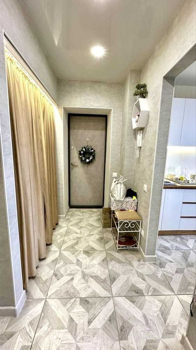 Продам 2к квартиру в самом центре Залютино