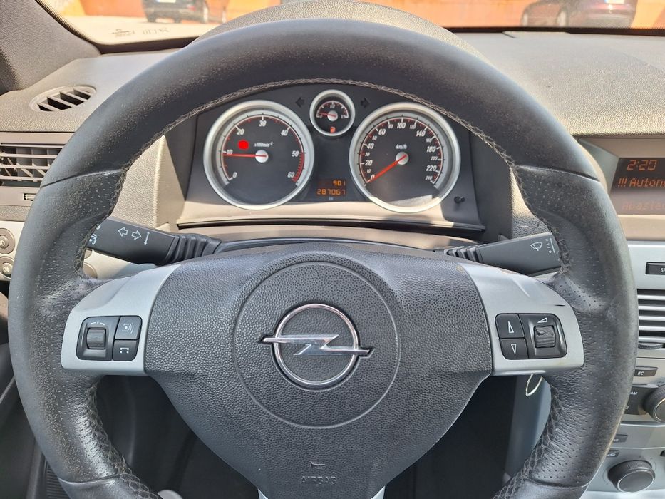 Opel Astra GTC 1.7 125cv Comercial