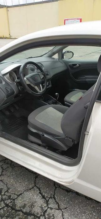 Seat Ibiza SC 1.6 TDI 2010 Fiável e Econômico