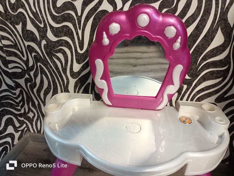 Инрушки  разные, на выбор