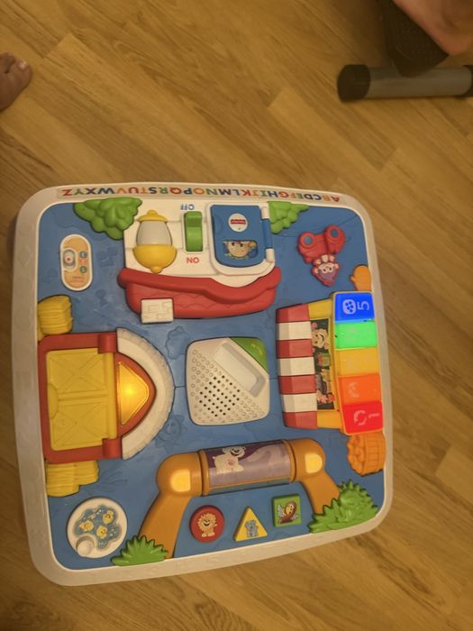 Fisher price інтерактивний столик