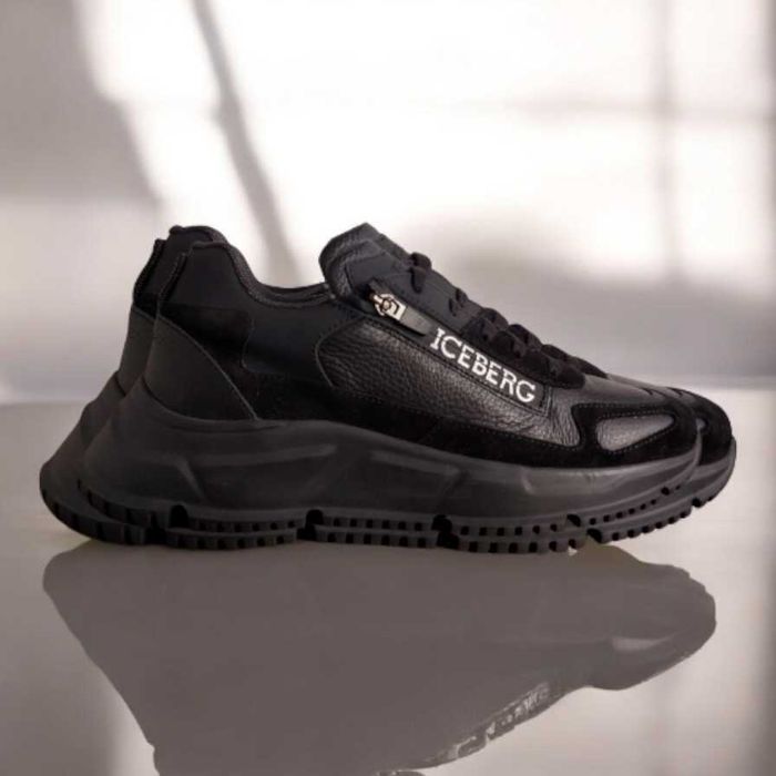 Оригинал кроссовки 42р. Iceberg Италия