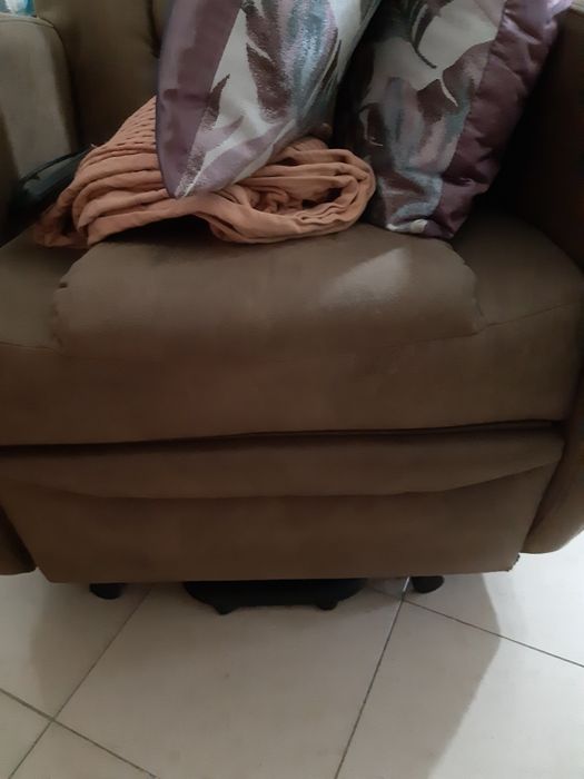 Poltrona com elevação de pernas