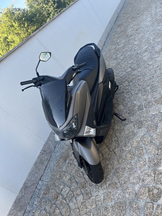 Yamaha N-max 160 blue edition