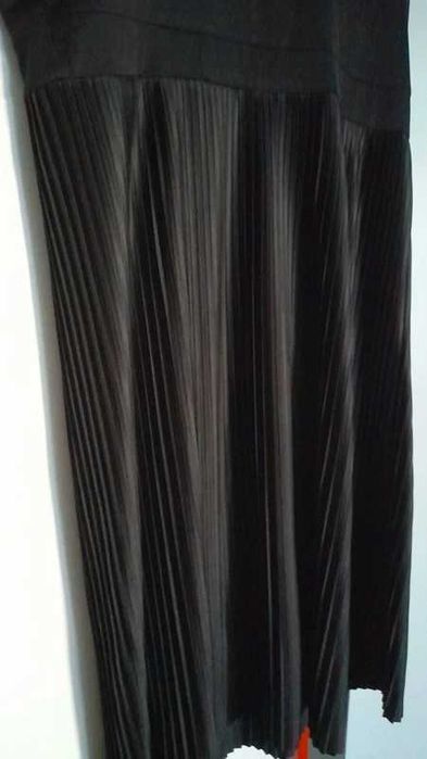 Czarna sukienka plisowana H&M 170 cm