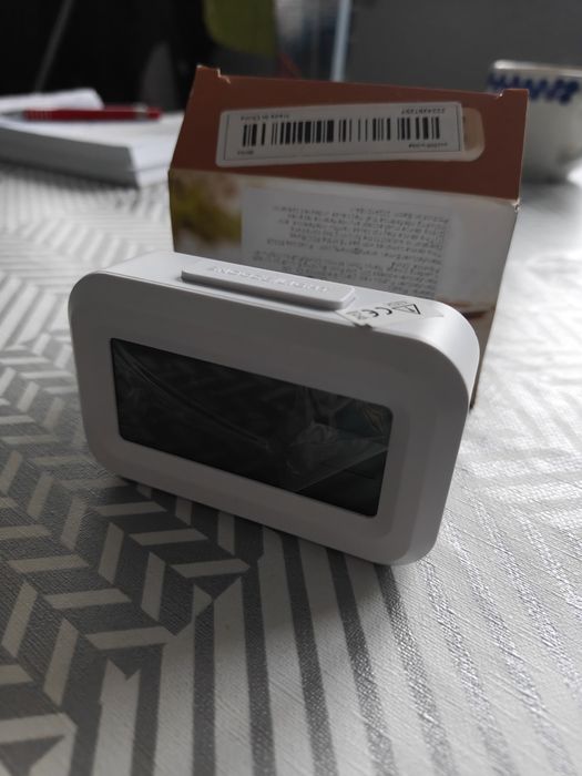 Zegarek/budzik z temu nowy