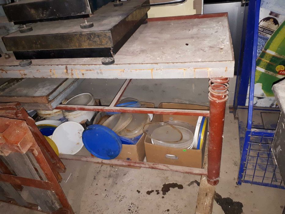 Вібростіл,автоклав, коптильня, шкаф (ТГУ-01-200), охолоджувач та інші.