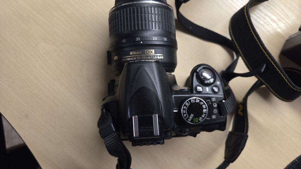 Nikon D3100 + об'кєтив 18-55мм